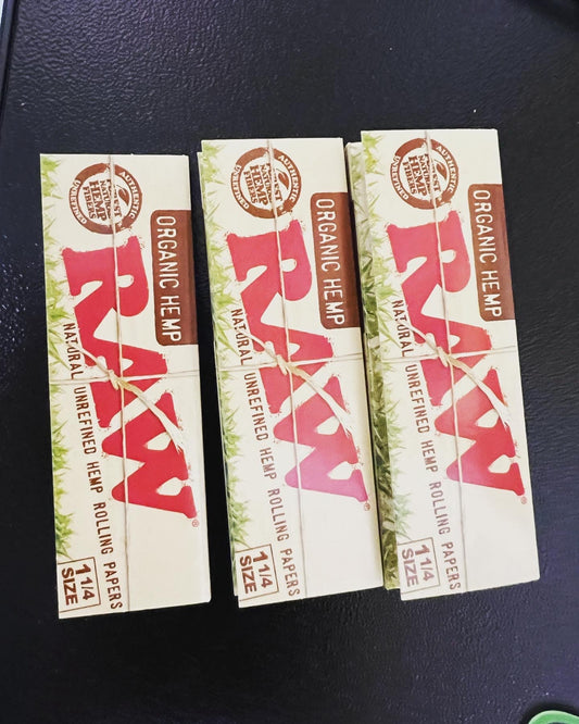 Raw Organic 1 1/4 Size 50 Papers Rolling Papers (3 Pack) Flower Power Packages 